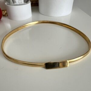 68. Gold Belt - STRETCHES 27-31”